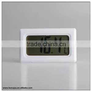 Digital Black/white Mini Outdoor Thermometer thumbnail-1