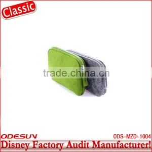 Disney Factory Audit Manufacturer's Christmas Felt Gift Bag 143307 thumbnail-1