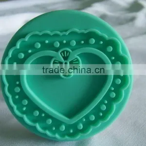 Food Grade Dia.7.5cm Silicone Cookie Stamp in Heart Design thumbnail-1