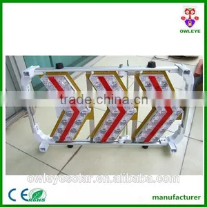Solar-powered Led Synchro Flashing Arrow Warning Signal thumbnail-3