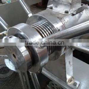 Peanut and Soybean and Sesame Cooking Oil Press Machine thumbnail-4