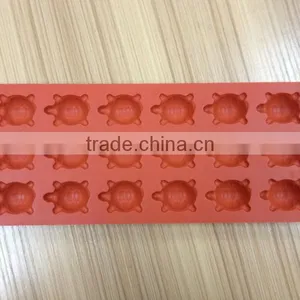 8pcs /set Silicone Ice Tray With Insect Style thumbnail-1