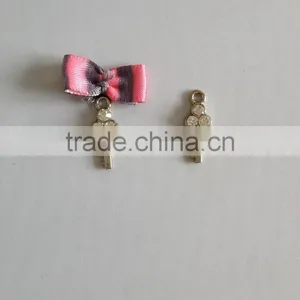 Beautiful Rhinestone Key Pendants Custom Underwear Charms for Girls Garment thumbnail-1