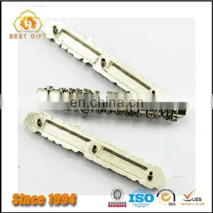 Wholesale Custom Cheap Hardware Handbag Accessories Decoration Embossed Metal Logo Plate thumbnail-4