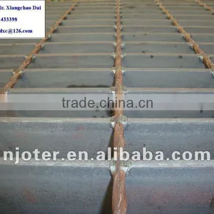 Serrated Steel Bar Grating thumbnail-1