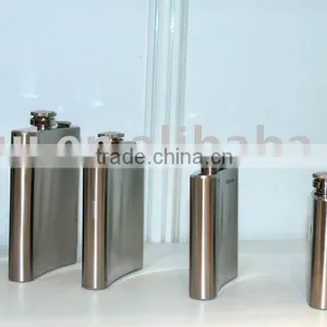 Stainless Steel Hip Flask thumbnail-1