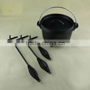 Cast Iron Dutch Oven thumbnail-4