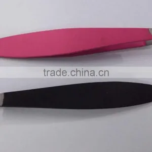 Min Slanted Eyebrow Tweezers/ Top Quality Tweezers in Black & Pink Color thumbnail-1