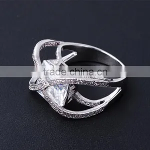 2016 Jewelry Ring Model Clear Zircon Stone Square Cross Shape Unique Design Ring thumbnail-3