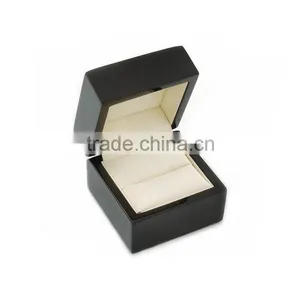 Wholesale Glossy Black Wood Jewellery Ring Boxes thumbnail-5