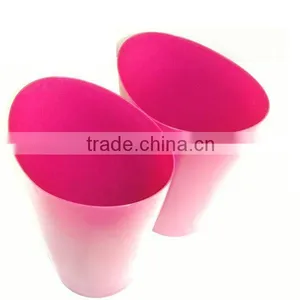 Plastic Trash Can thumbnail-1