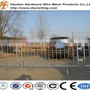 1.5"(38mmOD) Frame Pipe 1.1m Highx2.15m Wide Hot Dipped Galvanized Steel Metal Traffic Safety and Crowd Control Barrier thumbnail-5
