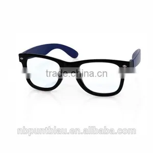 Glasses With Different Colors Lensens thumbnail-3