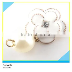 Pearl Gold Metal Brooch Bamquet Dress Decoration Fancy Pearl Brooch 4.5x5.5cm thumbnail-5