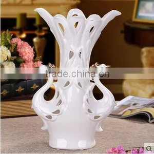 Fashion Gold Outline Peacock White Vases for Wedding Centerpieces thumbnail-3