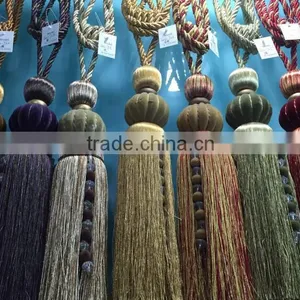 China Supplier Curtain Beaded Polyester Tassel thumbnail-3