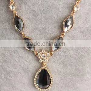 High Quality Glass Pendant Necklace 18k Gold Plated Crystal Necklace thumbnail-3