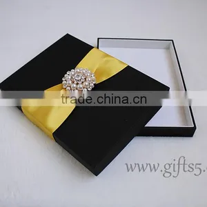 Gorgeous Handmade Luxury Silk Invitation Boxes Fow Wedding thumbnail-4