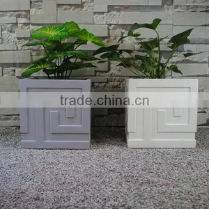 Maze Modern Resin Garden Decoration thumbnail-1