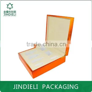Orange Women Custom Leather Cosmetic Box Packaging thumbnail-3