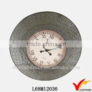 Beautiful Scenery Round Antique Metal Antique Clock thumbnail-1