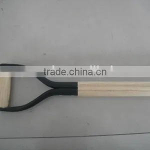 Pointed Shovel With Wooden Handle thumbnail-3