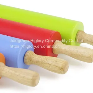 Baking Tools Non Stick Silicone Rolling Pin With Rubber Wood Handle Rolling Stick thumbnail-4
