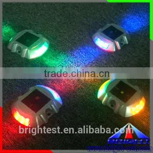 Environmentally Friendly IP68 Waterproof Aluminum Reflective Led Solar Road Stud With 1PC 800mAH Ni-Hm High Temperature Battery thumbnail-3