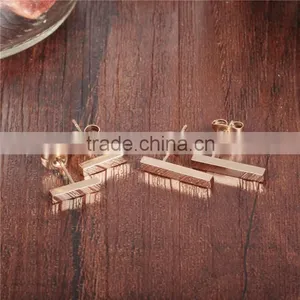 Stainelss Steel Rose Gold Clip Rectangle Earring Imported From China thumbnail-2