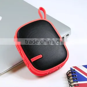 Remax X2 Portable Bluetooth Speaker With FM Radio Mic Hands Free Function thumbnail-3
