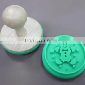 Factory Manufactured Wooden Handle Snowman Silicone Cookie Stamp thumbnail-1