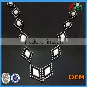 Wholesale Glass Plastic Banding Trimming for Overall Decoration in China thumbnail-2
