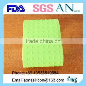 Wave Figure Roundness Silicone Bottle Glove thumbnail-1