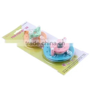 High Quality Knitting Tool Round Mixed Plastic Pom Pom Maker thumbnail-3