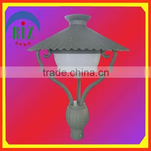 Cast Iron Garden Lights thumbnail-1