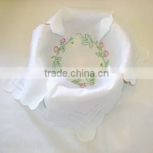EMBROIDERY BREAD COVER thumbnail-1