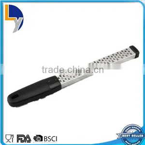 Professional Kitchen Tool OEM Food Grade Multi Vegetable And Fruit Peeler thumbnail-1