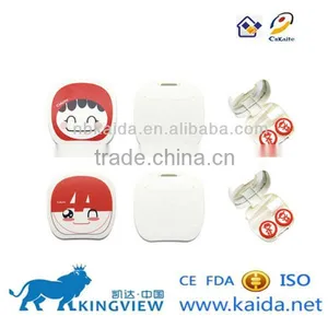 A-8069 Pretty Man With Daughter Contact Lens Mate Box thumbnail-4