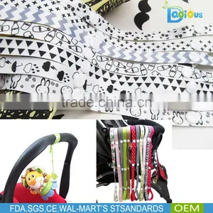 INS Hotsale White and Black Pacifier Clips With Buttons thumbnail-1