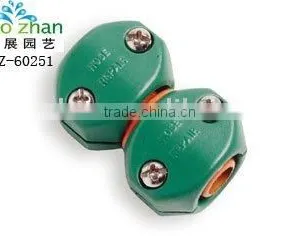 1/2' Plastic Garden Hose Mender Connector thumbnail-1