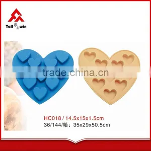 Valentine's Heart Shaped Chocolate Molds thumbnail-1