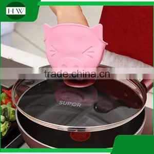 Kitchen Non-stick Cartoon Pig Silicone Bbq Baking Grill Heat Resistant Oven Finger Clip Glove Gloves thumbnail-1