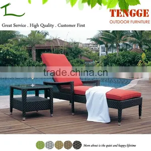 TG15-0261 Pool Side Sythetic Rattan Wicker Lounge Chair With Desk thumbnail-2