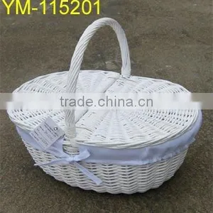 White Wicker Picnic Basket With Lining thumbnail-1