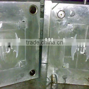 Plastic Injection Mould of CD Light Cover thumbnail-1