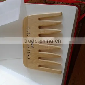 Mini Green Sandal Wood Comb thumbnail-1