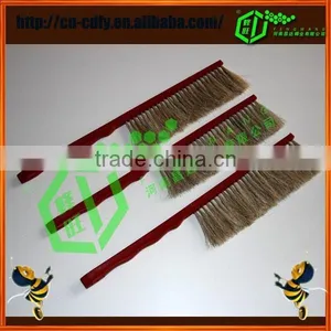 Bee Equipment Bamboo Brush thumbnail-2