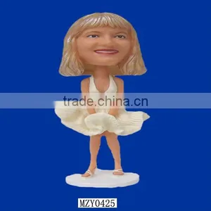 Monroe Classic Posture Personalized Bobble Head Dolls thumbnail-1