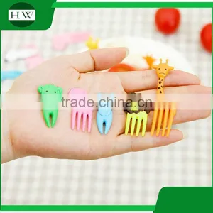 Eco Plastic Kid Tableware Cartoon Animal Fruit Fork Set thumbnail-4