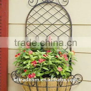 Metal Wall Plant Holder thumbnail-1
